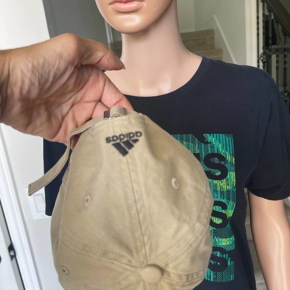 Adidas set of T-shirt and hat Men Sz XL (18/20) gently used - Picture 8 of 12